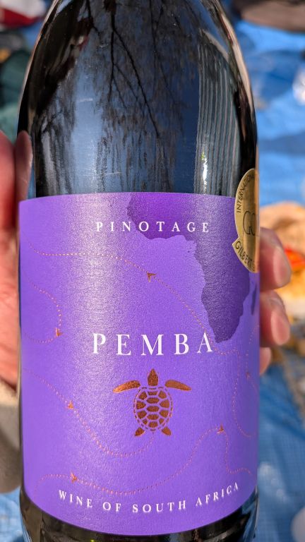 ペンバ　ピノタージュ＆ラ・テール・デ・ティーユ ブルゴーニュ・アリゴテ